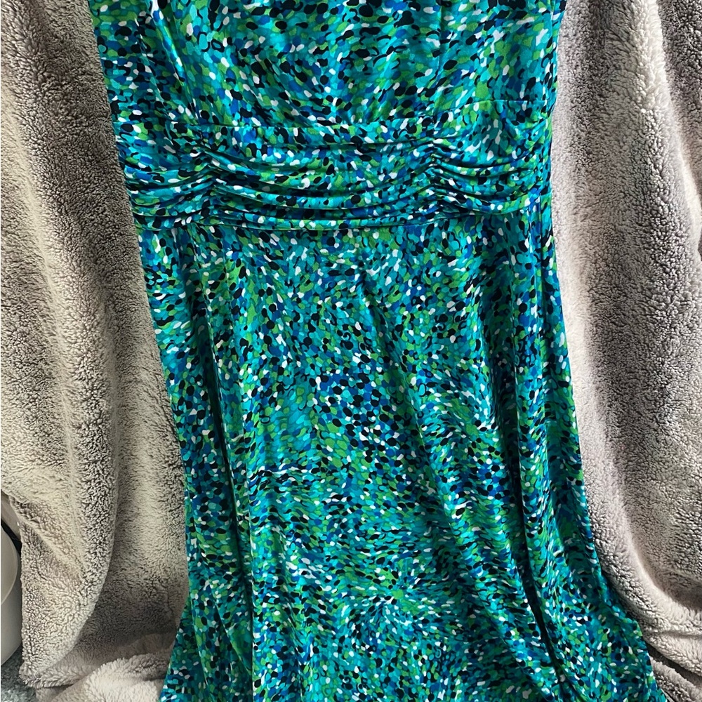 Elegant Green and Blue Midi Dress